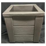 Plastic planter, 16ï¿½ x 16ï¿½ x 16ï¿½