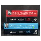600 white plastic forks & 600 white plastic