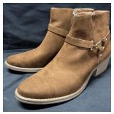 White Mountain Womenï¿½s Size 8.5 Ankle Boots