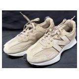 New Balance Menï¿½s Size 9.5 Lifestyle Sneakers