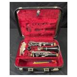 Clarinet set includes a hardshell carrying case