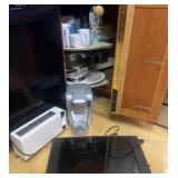 Maxim food warming tray, Keurig coffee maker,