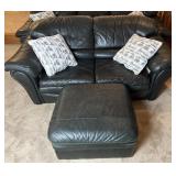 Flexsteel leather loveseat and ottoman, 75' x 36'