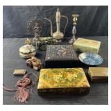 Group of oriental decorative accessories, boxes,