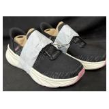 Skechers Swift Fit Ladies Size 7 Sneakers