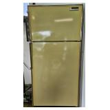 Gibson Frost Clear refrigerator/freezer. Works as