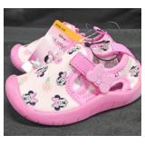Girl's size 5/6 Minnie Mouse shoes