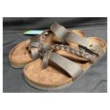 Mountain Sole Women's Size 7 Leather Sandals
