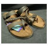 Mountain Sole Women's Size 11 Leather Sandals