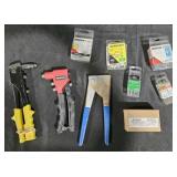 Rivet tools and rivets