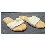 Used Women's size 8 Steve Madden sandals