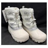Youth Size 5 Snow Boots