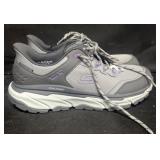Skechers Size 9