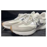Steve Madden size 11M sneakers, no box