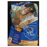 Cat chow 25lb cat food with real chicken.