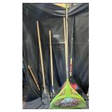 Group of yard tools, 3 rakes, weed puller, edger