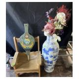 Oriental porcelain vase, decorative billows and