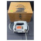 Black & Decker 7510 jig saw with wooden case &