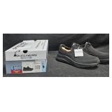 Men's size 9 Skechers shoes