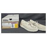 Women's size 8 Eddie Bauer loafers shoes