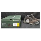 Men's size 8.5 Eddie Bauer outdoor boots