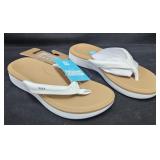 Women's size 8 Reef sandals