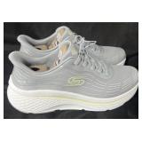 Sketchers Tennis Shoes Womenï¿½s 9