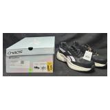Women's size 8.5 Reebok sneakers
