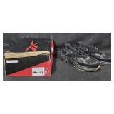 Men's size 10.5 Reebok sneakers