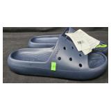 Crocs men's size 11