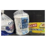 Ultra 300 count lunch paper plates. 165 paper