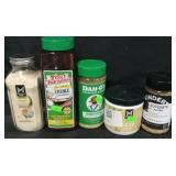 Organic granulated onion 9.25oz jar. Tony