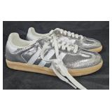 Women's size 6.5 Adidas Samba shoes