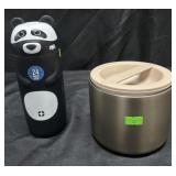 Leak proof kids panda water bottle. Bentgo