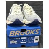 BROOKS Womenï¿½s size 7.5 Adrenaline GTS 24 shoes