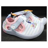 Child's size 5/6 Bluey water shoes