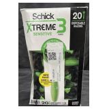 20 pack of disposable razors, 3 Blades.