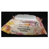 8 count of facial cleansing towelettes