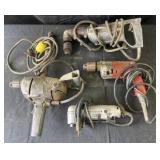4 drills, 2 right angle Milwaukee, untested