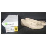 Women's size 8 Nine West flats