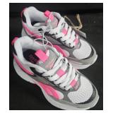 Girl's size 11 Reebok shoes