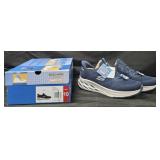 Men's size 10 Skechers shoes
