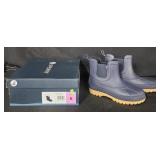Boy's size 6 Sperry rain boots