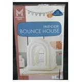 Inflatable Indoor bounce house 61x60x71 ages 3+.