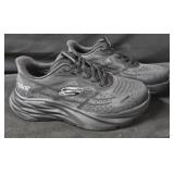 Men's size 10 Skechers shoes