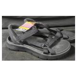 Women's size 8 Skechers sandals