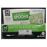 Clear plastic spoons 300 count. White plastic