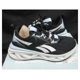 Woman's reebok soleus running shoes size 7