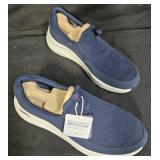 Men's size 9.5 Skechers shoes