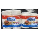 Approximately 450 Hefty Supreme styrofoam lunch